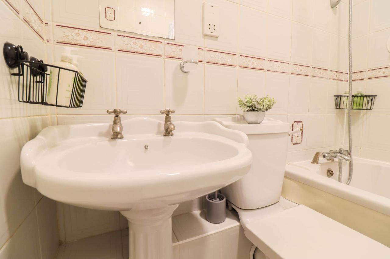 לונדון Pearl Paddington - Lovely 2 Bed Flat In Paddington מראה חיצוני תמונה